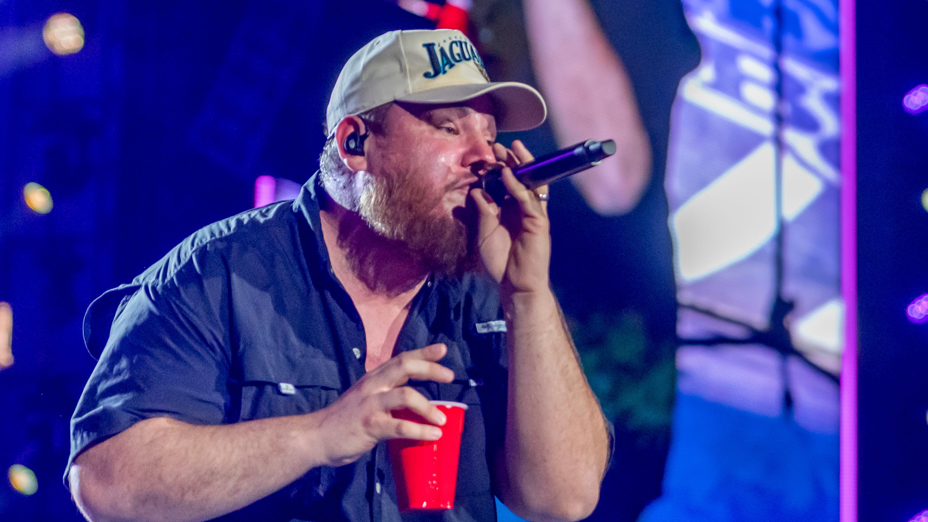 Luke Combs Jacksonville: Ultimate 4 May Guide