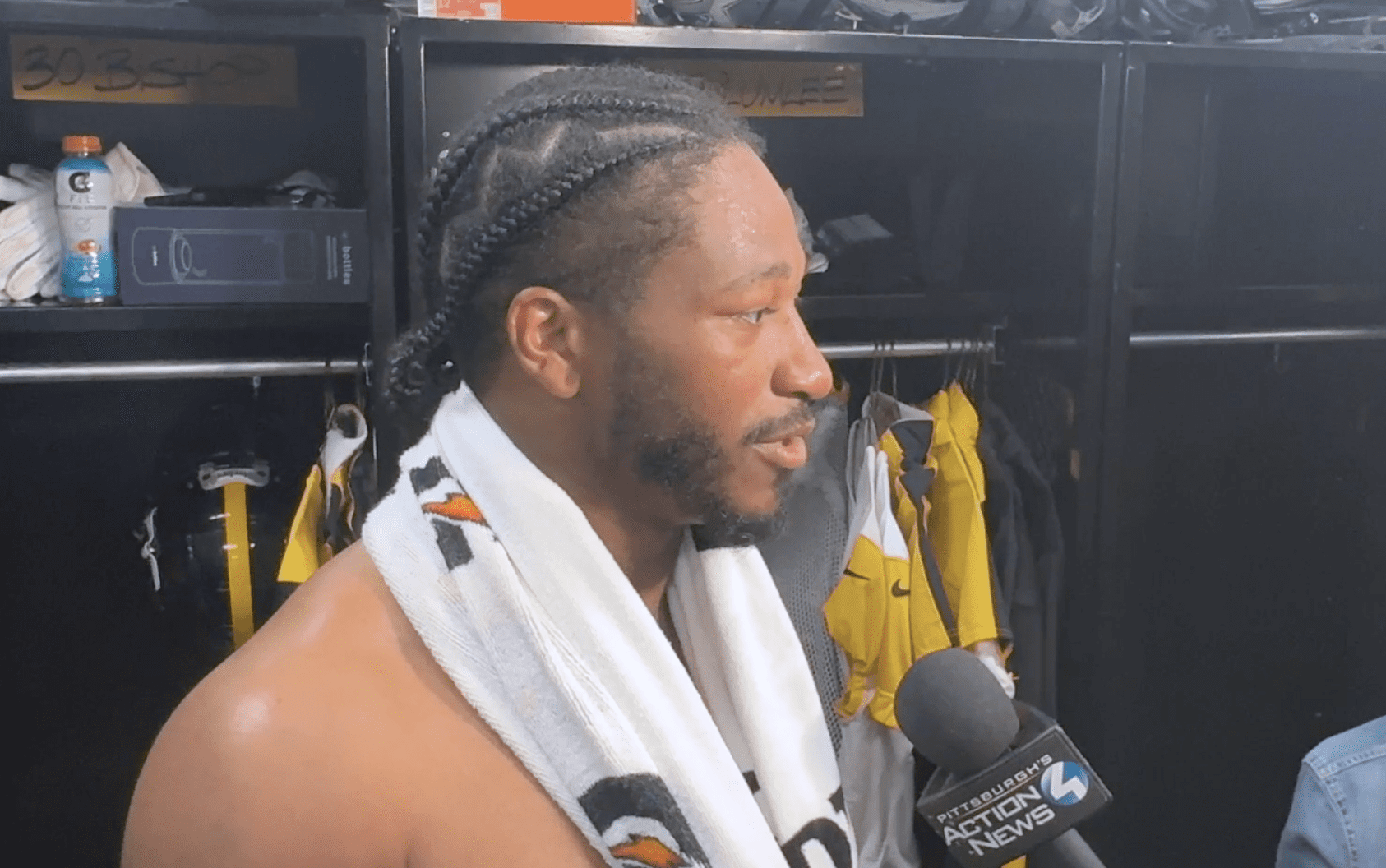 Steelers Locker Room Insights: Behind The Scenes Access