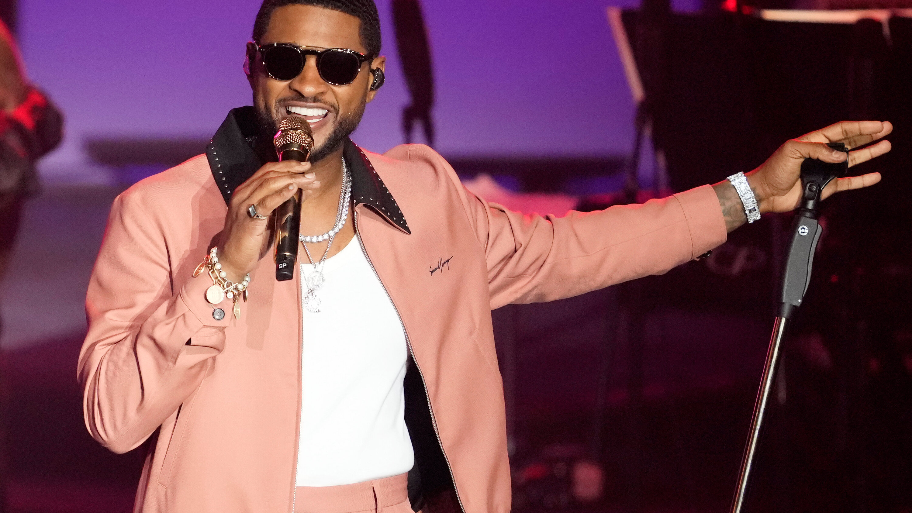 Usher 2025 Super Bowl Halftime Show Live Jack Paige Usher 2025 Super Bowl Halftime Show Live Jack Paige
